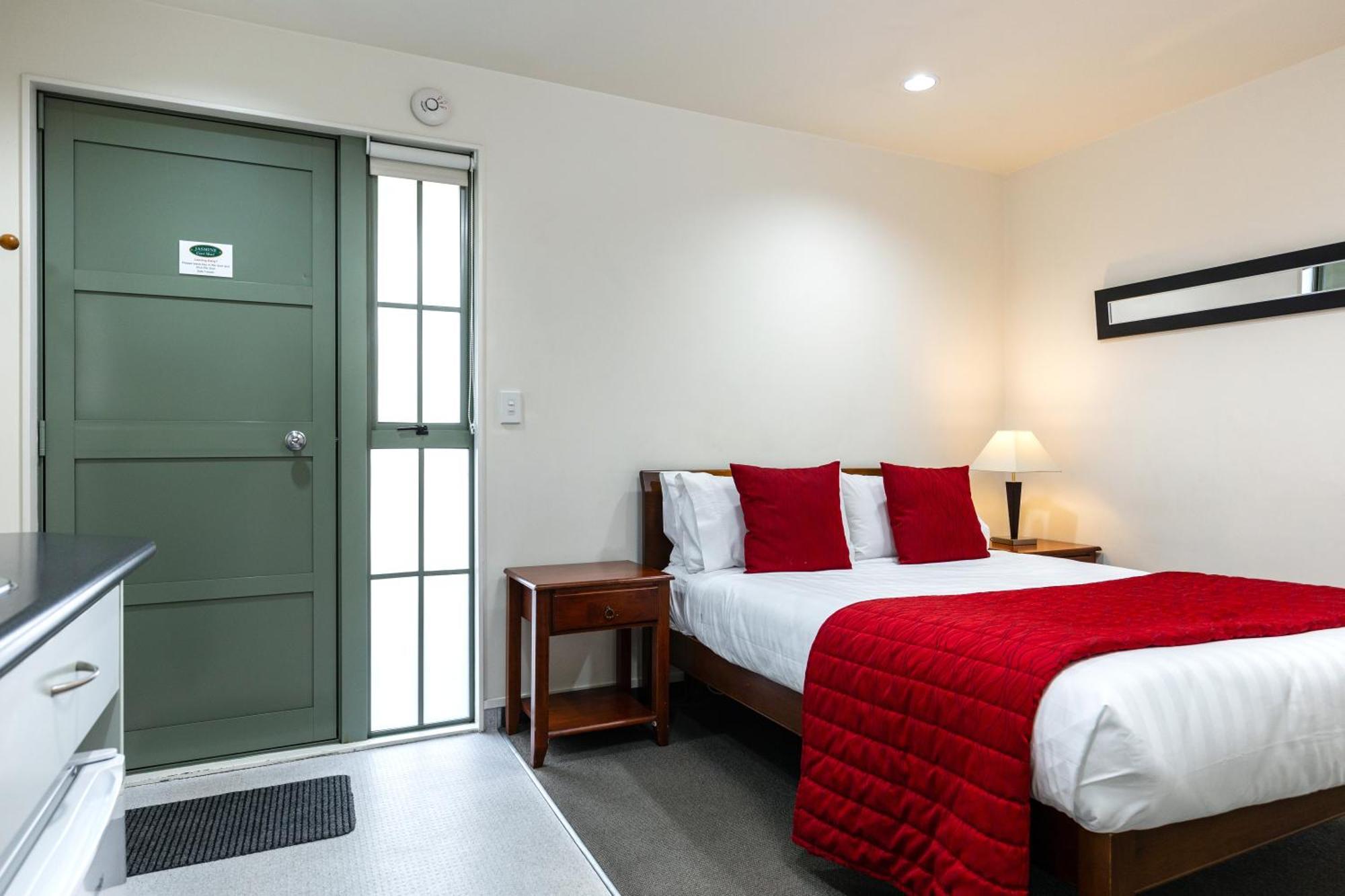 Jasmine Court 4* Picton