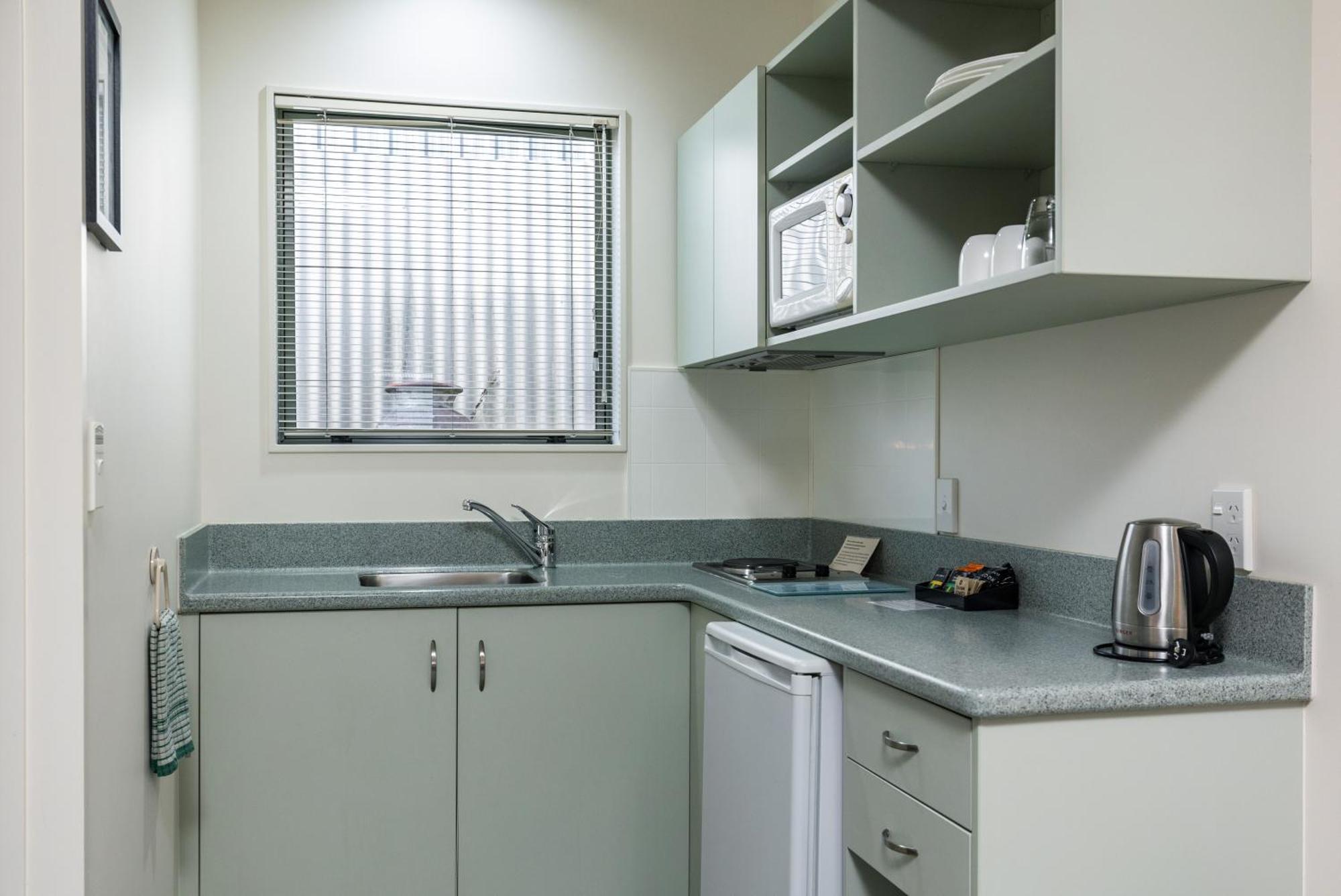 Jasmine Court Motel 4*