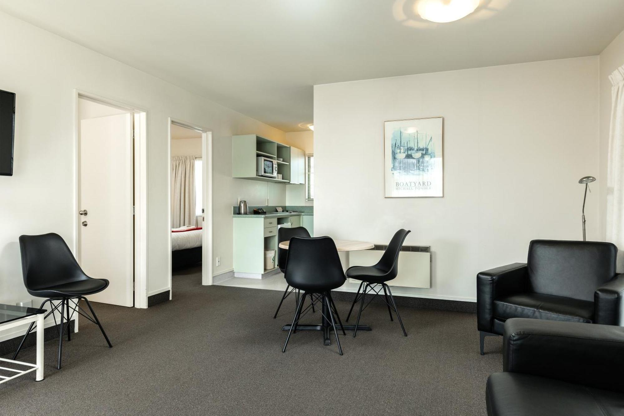 Jasmine Court Motel