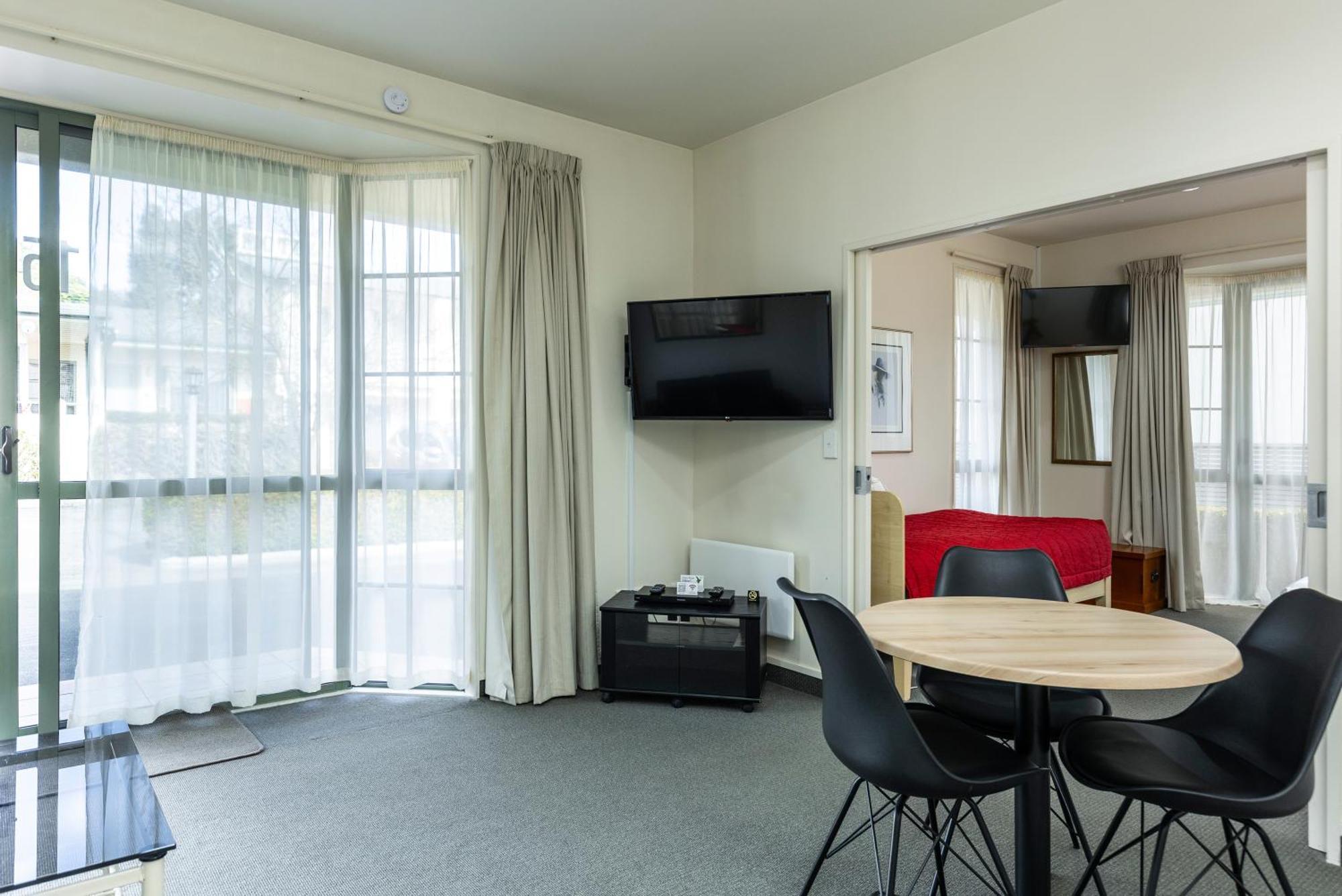 Motel Jasmine Court