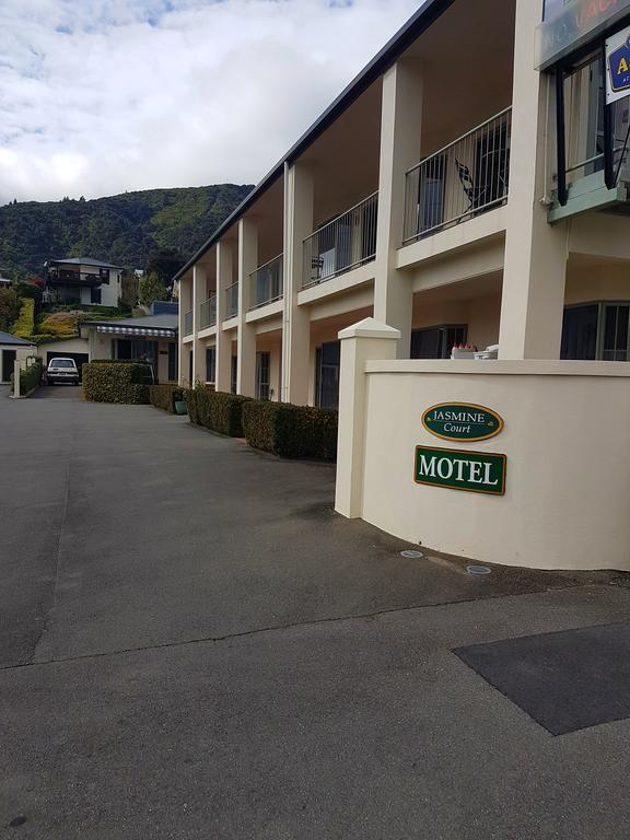 Motel Jasmine Court 4*